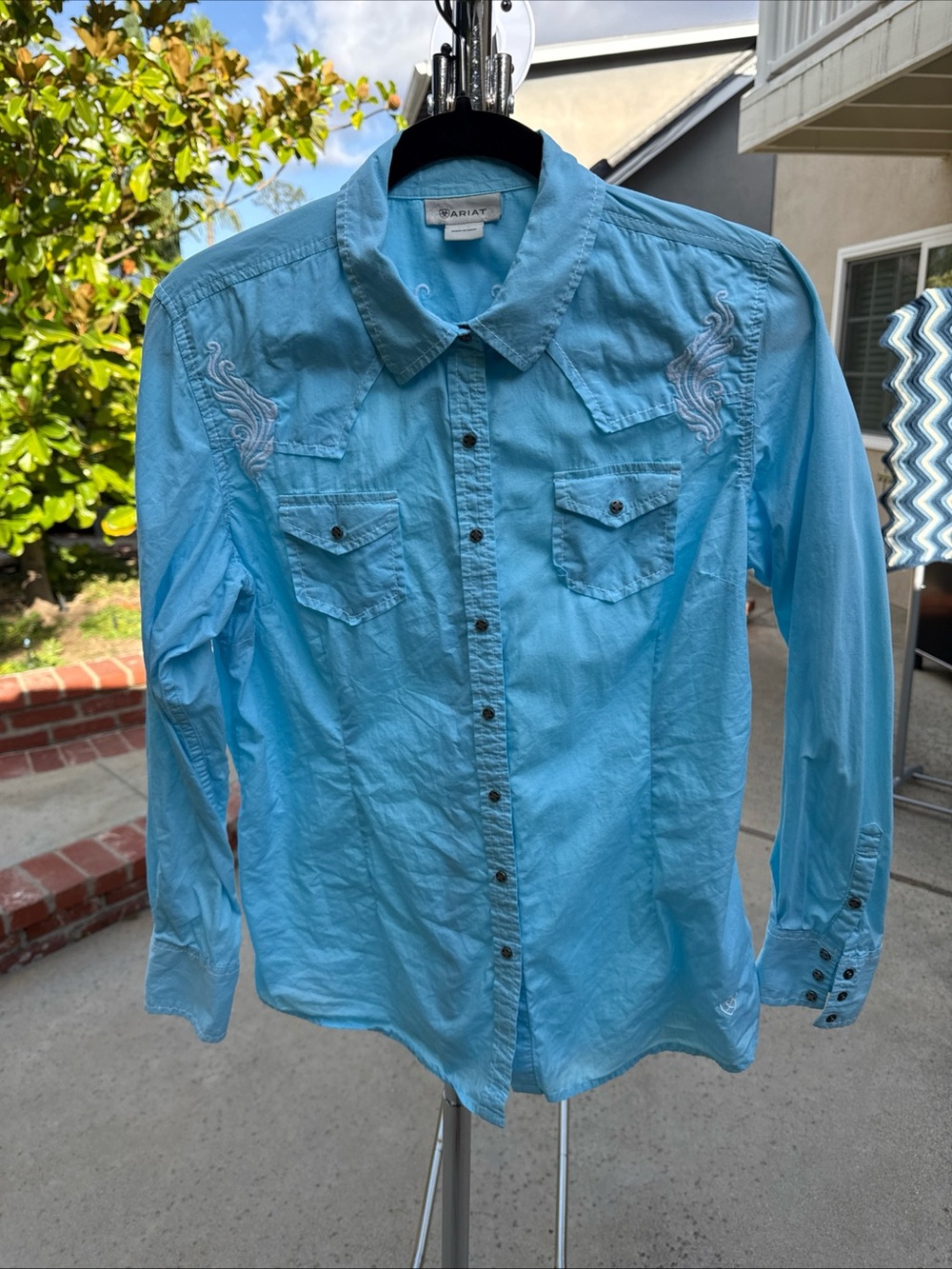 Ariat Turquoise Embroidered Western Button Down Shirt Women’s L